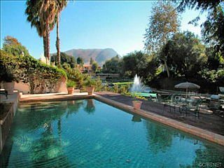 2nd image of 10064 Toluca Lake Ave
