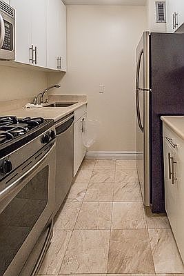 5th image of 30 W 63rd St APT 12A