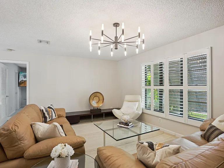3101 Pierson Dr — Photo 10