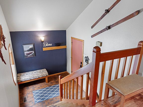 4th image of 57279 Mashie Ln