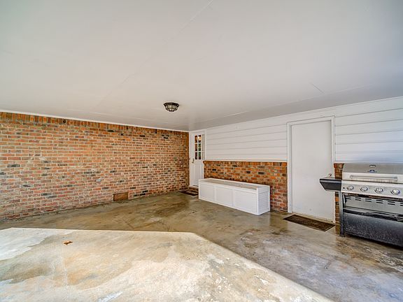 5th image of 2430 Melinda Ct