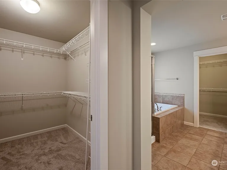 574 Lyons Pl NE — Photo 18