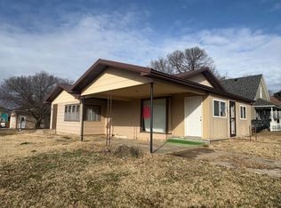 203 N Main St, Lucas, KS 67648