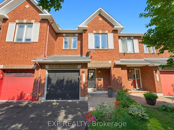 2215 Silverado Cres, Ottawa, ON K4A 4V2
