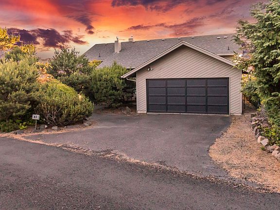 2nd image of 21 Dune Point Dr