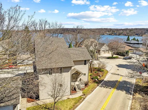 1451 Main STREET, Delafield, WI 53018