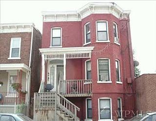 1st image of 89 Benkard Ave