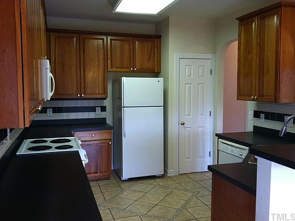 1801 Kitchen_08272015
