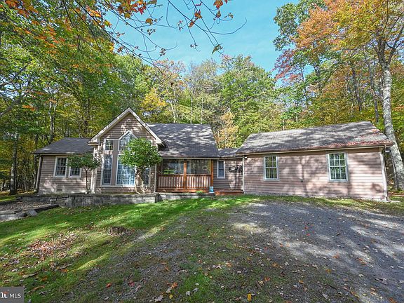 5th image of 697 Mountainview Dr