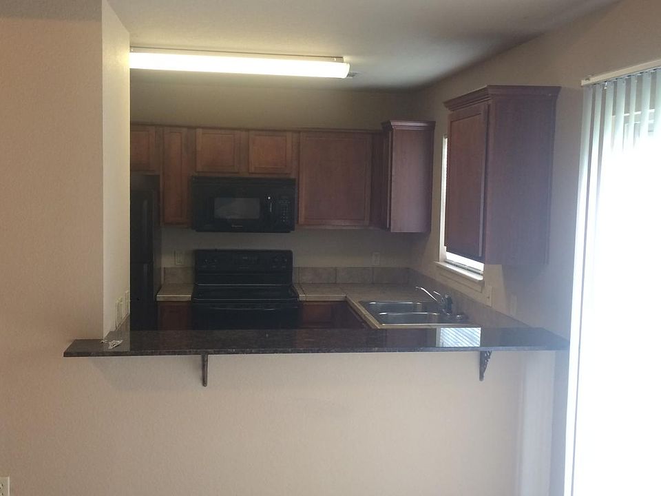 Kitchen view 2 with Counter Bar