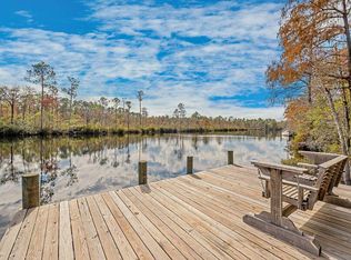 3 Edgewater Dr, Freeport, FL 32439