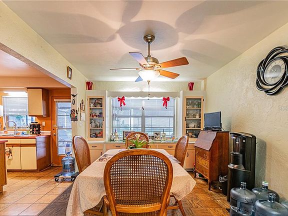 5th image of 1626 S Betty Ln