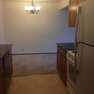 2nd image of 1530 NE 146th St APT 203