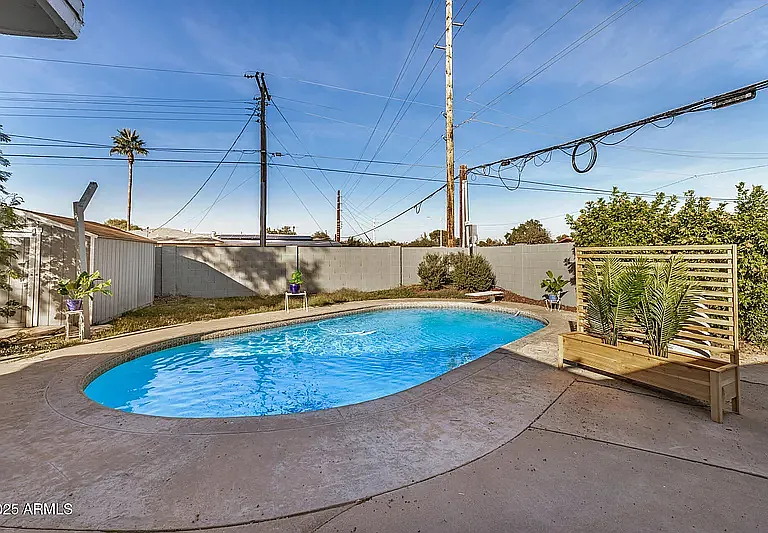 W Berridge Ln — Photo 40
