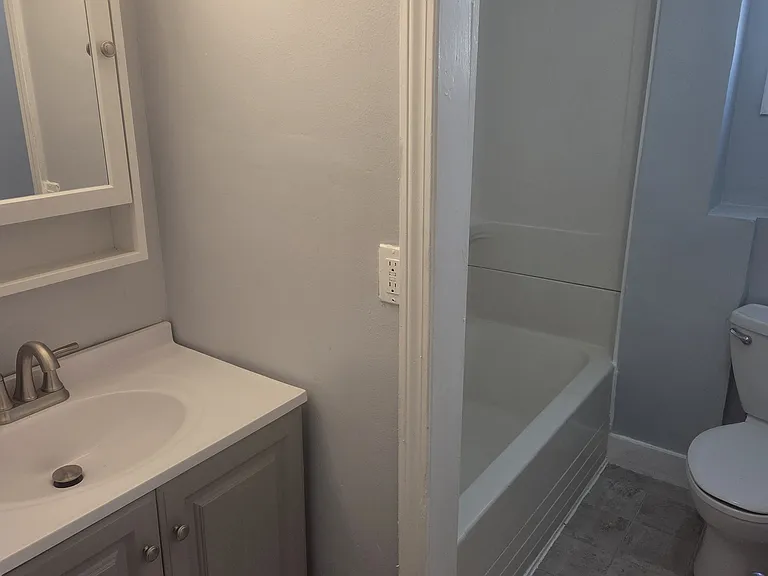 60 Vinton St #3 — Photo 24