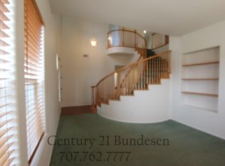 1904 Westminster Ln, Petaluma, CA 94954