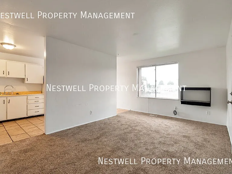 1881 W Lake Park Dr #4 — Photo 6