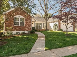 716 Trago Creek Dr, Ballwin, MO