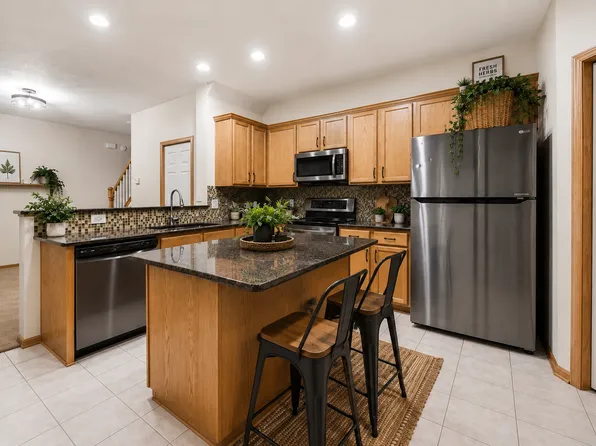 4529 Victor Path Unit 5, Hugo, MN 55038