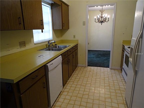 5th image of 616 Northern Oaks Ave