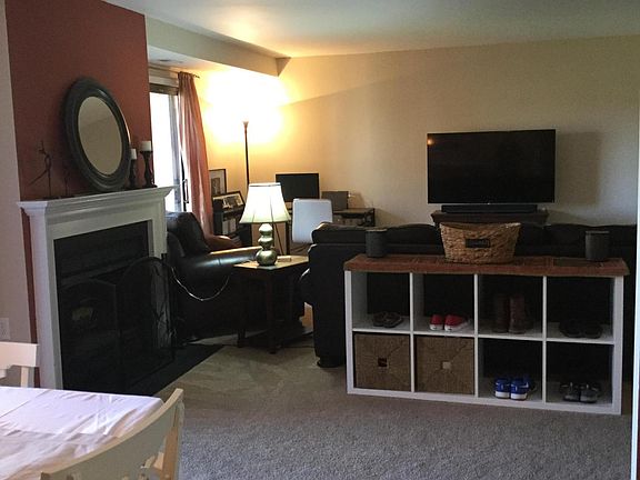 living room/dining room