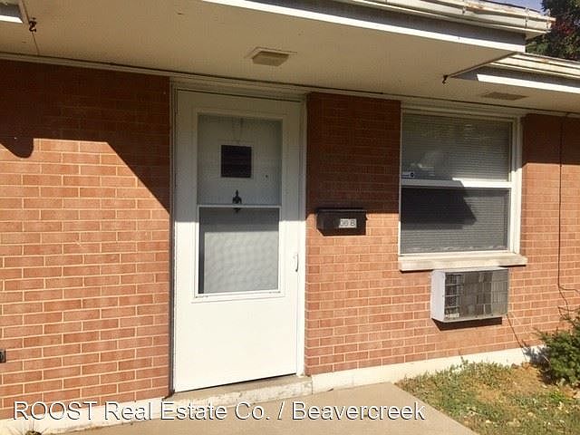 1st image of 206 Seminary Ave APT B