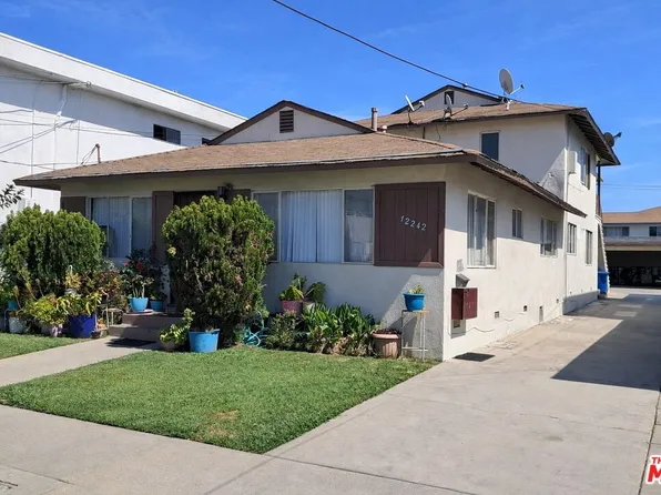 12242 Manor Dr, Hawthorne, CA 90250