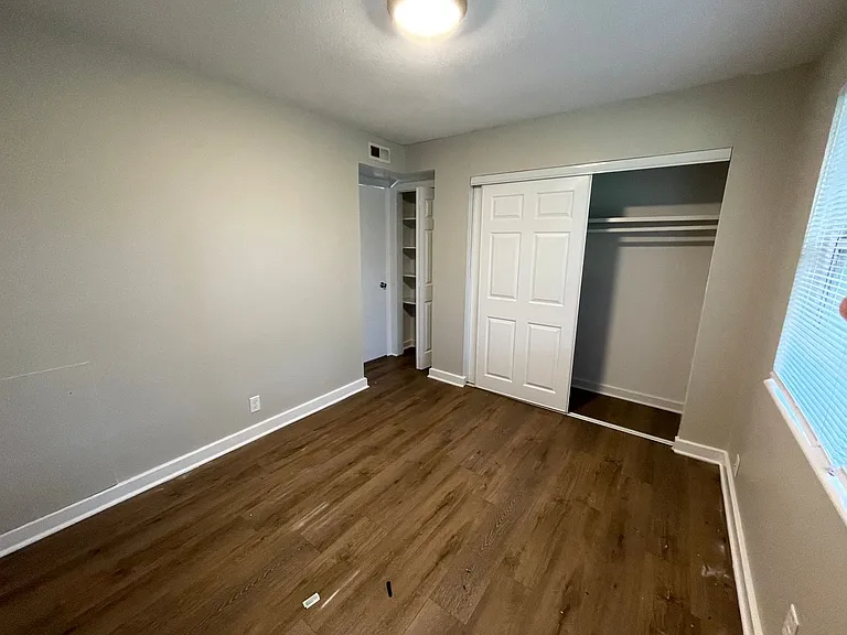 2263 US 52 W — Photo 10