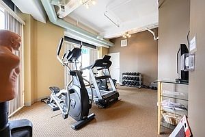 4th image of 400 Village Cir Unit 405