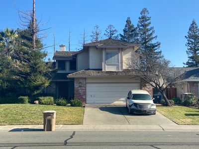 5709 Laguna Park Dr, Elk Grove, CA, 95758