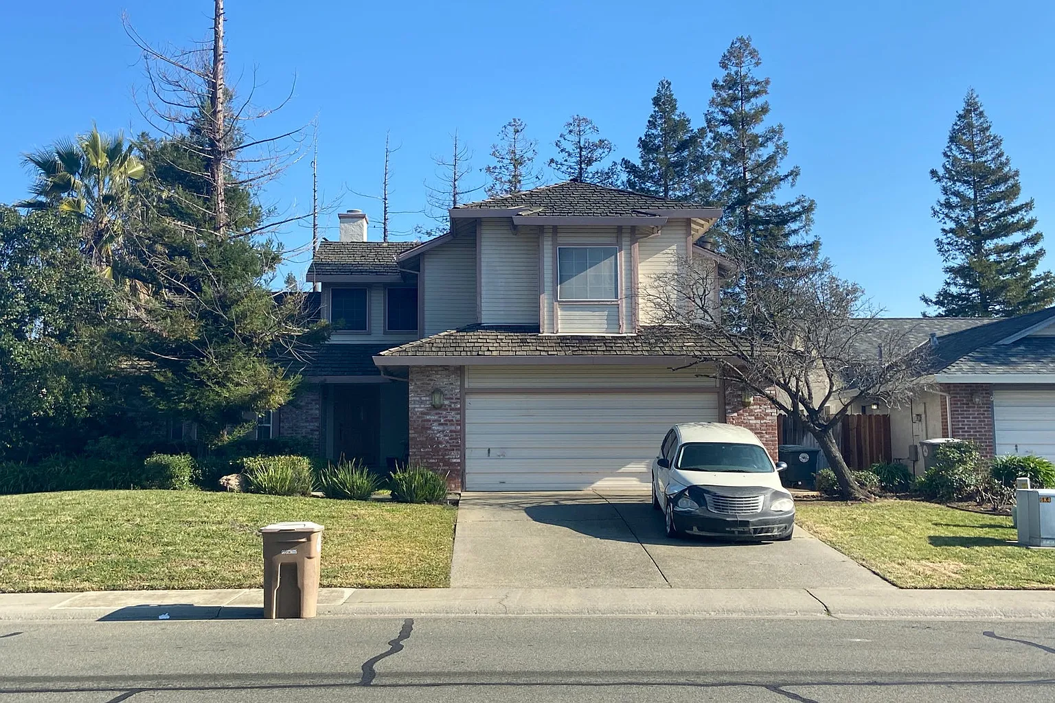 5709 Laguna Park Dr photo 1
