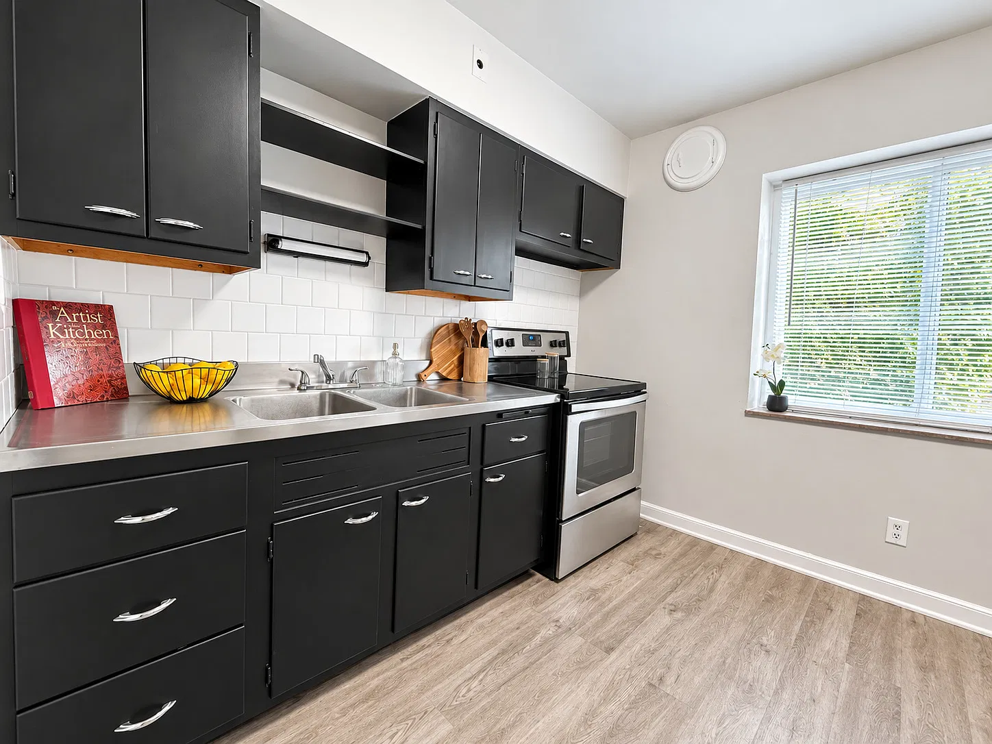 1 bed, 800 sqft, $975 — Photo 3
