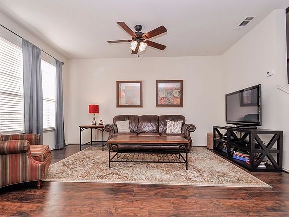 2nd image of 2233 Stonepark Pl