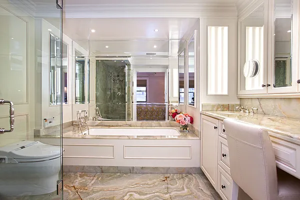 Sold by CitiSuites International Realty | media 18