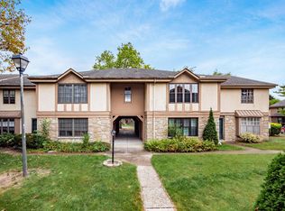 6218 Stornoway Dr S #6218B, Columbus, OH 43213