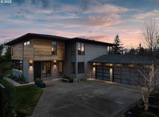 1956 Highlands Loop, Lake Oswego, OR 97034