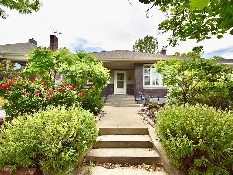 854 E Kensington Ave — Photo 1