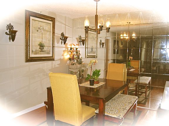 3rd image of 332 Philip Dr APT 102