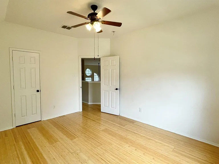 2712 Oakland Hills Dr — Photo 11