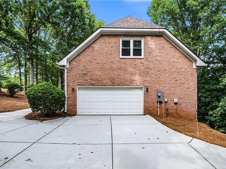 5525 Hampstead Way — Photo 54