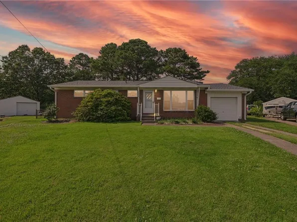 8084 Lynnbrook Dr, Norfolk, VA 23518