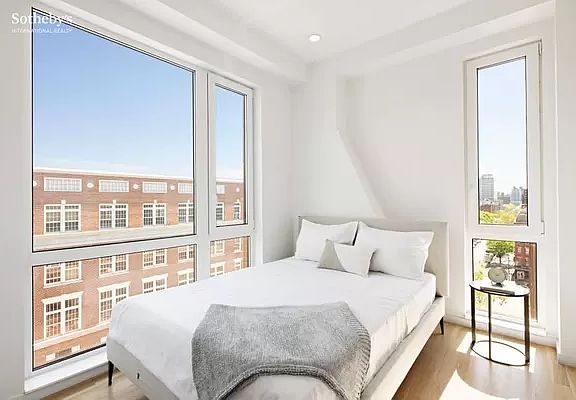 3rd image of 320 W 135th St #6B