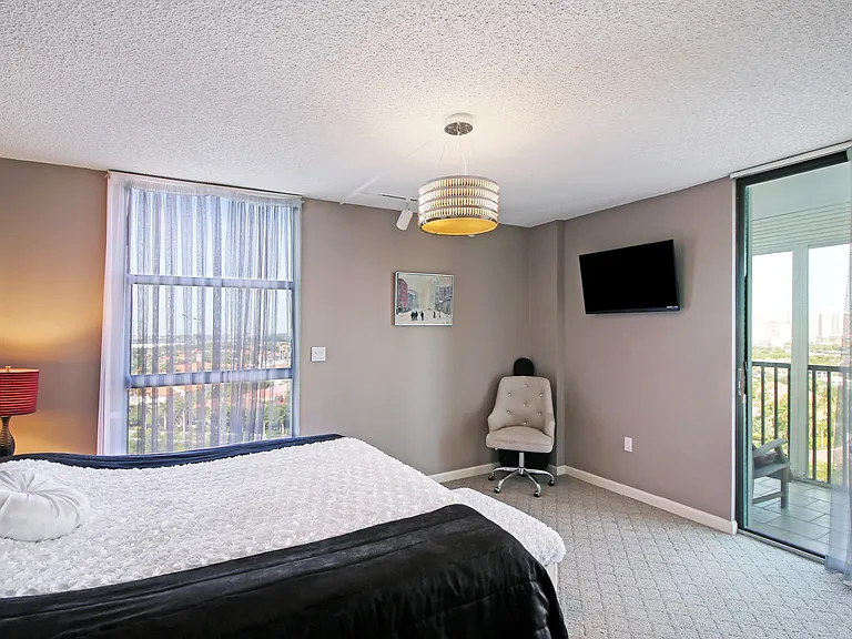 3731 N Country Club Dr #1428 — Photo 5