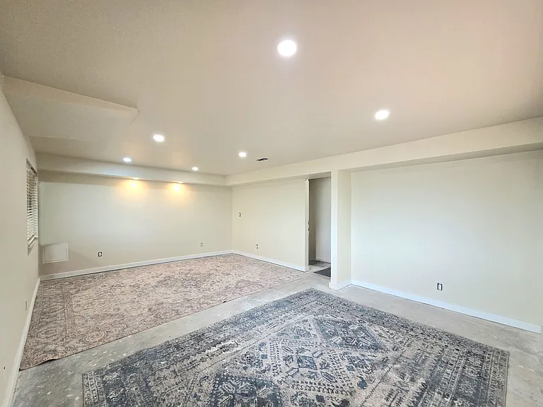 2211 NW Cascade Ave — Photo 15