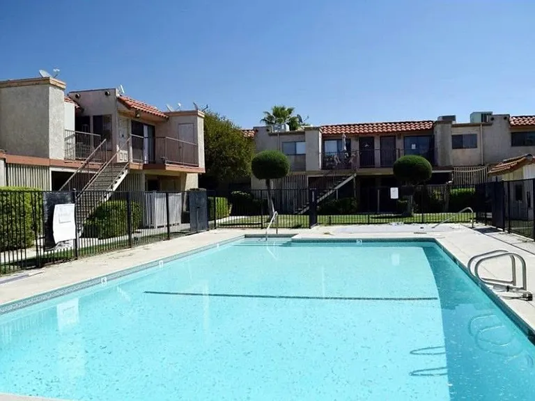 2467 W Acacia Ave — Photo 18