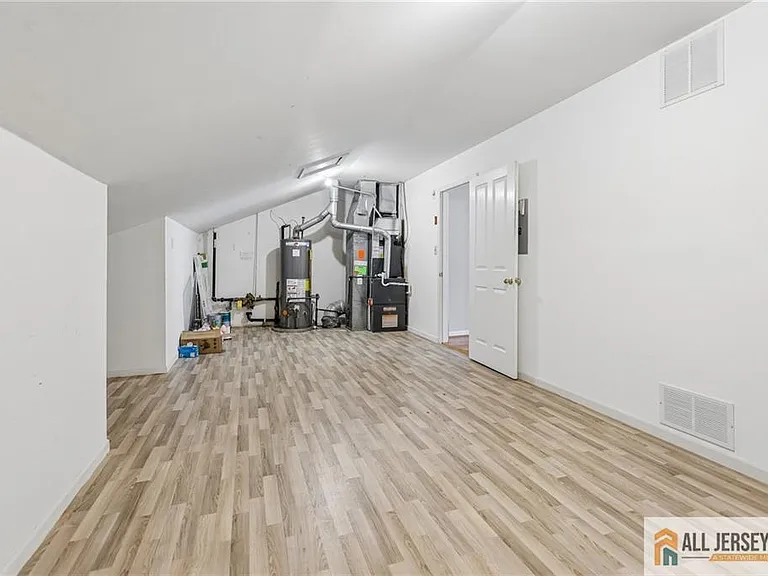 624 Brickhouse Rd — Photo 39