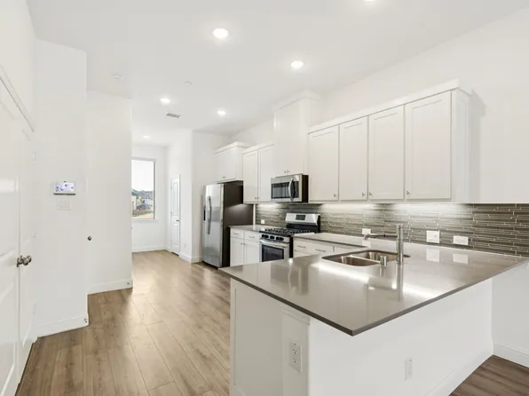 7143 Buchanan Dr, Grand Prairie, TX 75054