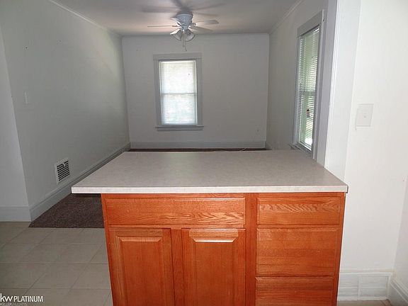 3rd image of 297 1/2 Euclid St