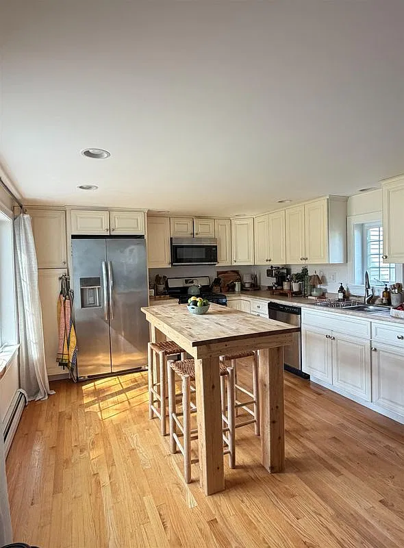 2 bed, 2.0 bath, 1212 sqft, $2,500 — Photo 3