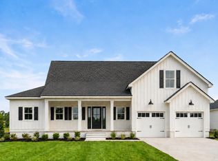 21 Red Maple Dr, Pawleys Island, SC 29585